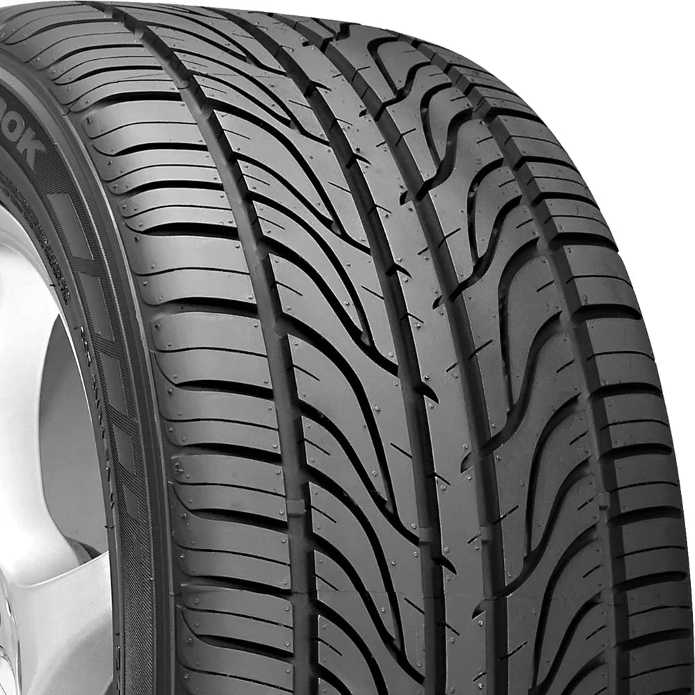 215/35R17 79H Performance Tire P671