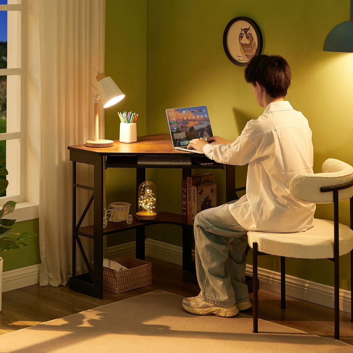 Black Corner Computer Desk with Keyboard Tray Z313