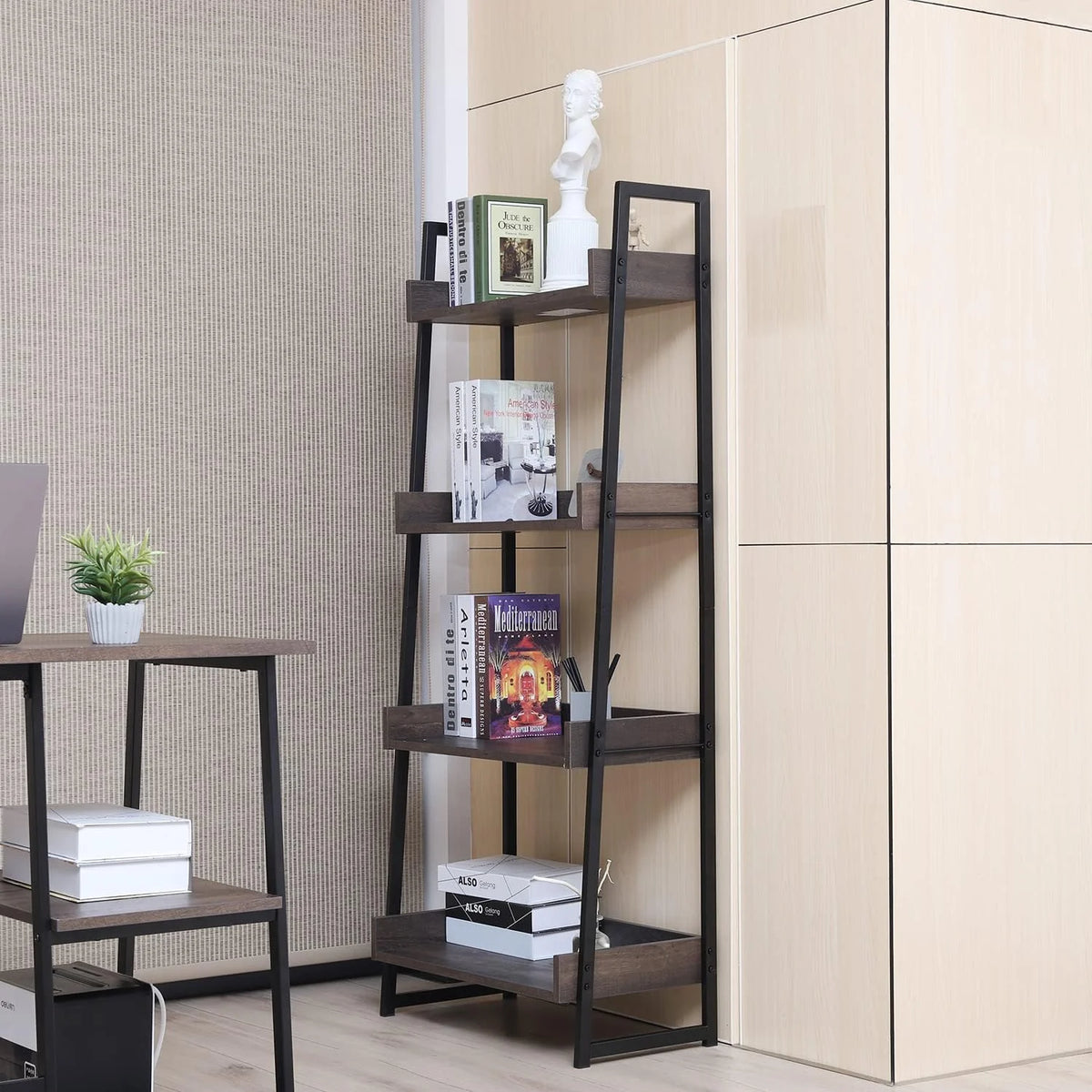 4 Tier Standing Ladder Shelf Z56102