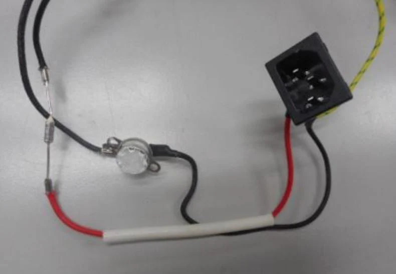 Power Connector with Fuse J1359