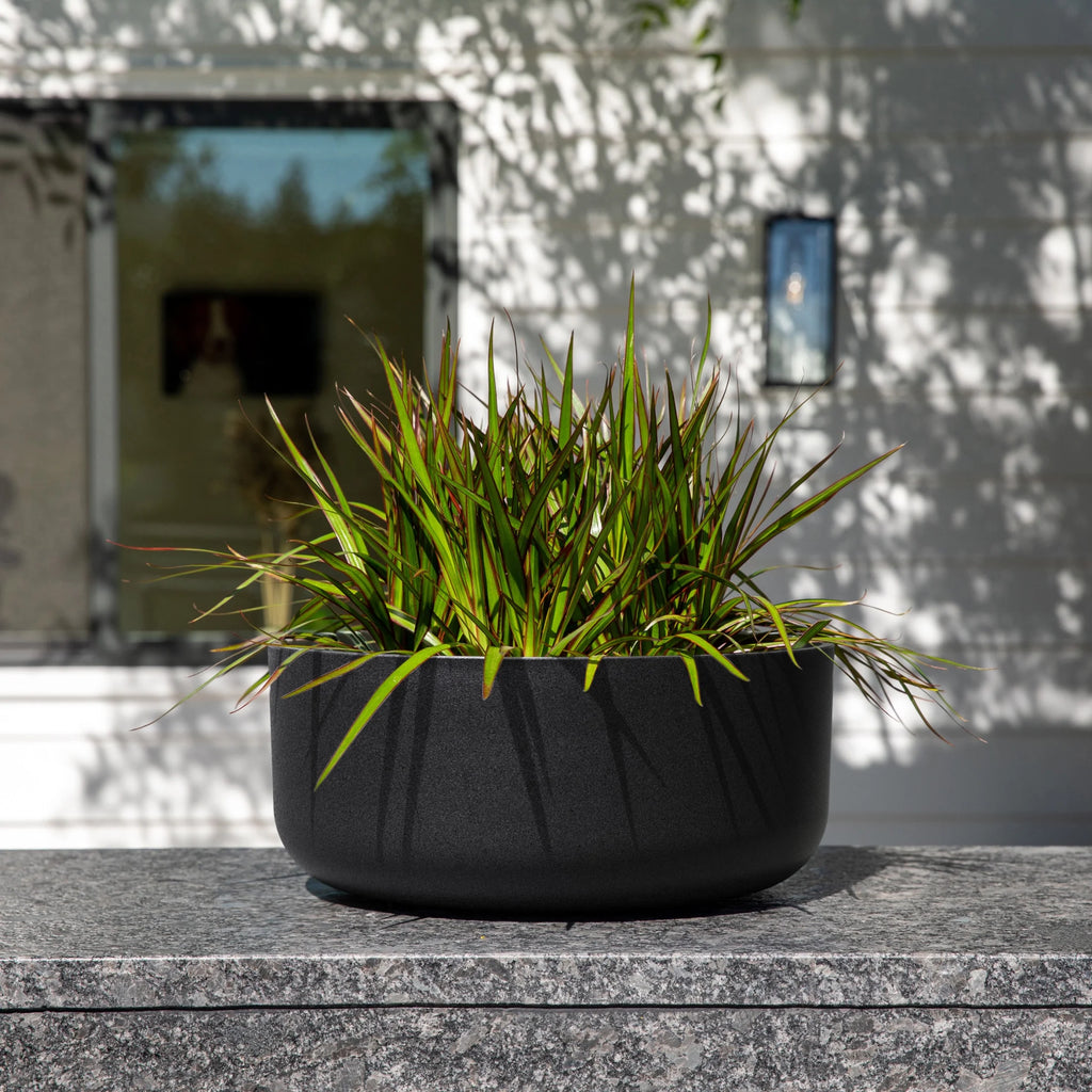 Kona Bowl 14" Plastic-Stone Planter 2-Pack Black G30047