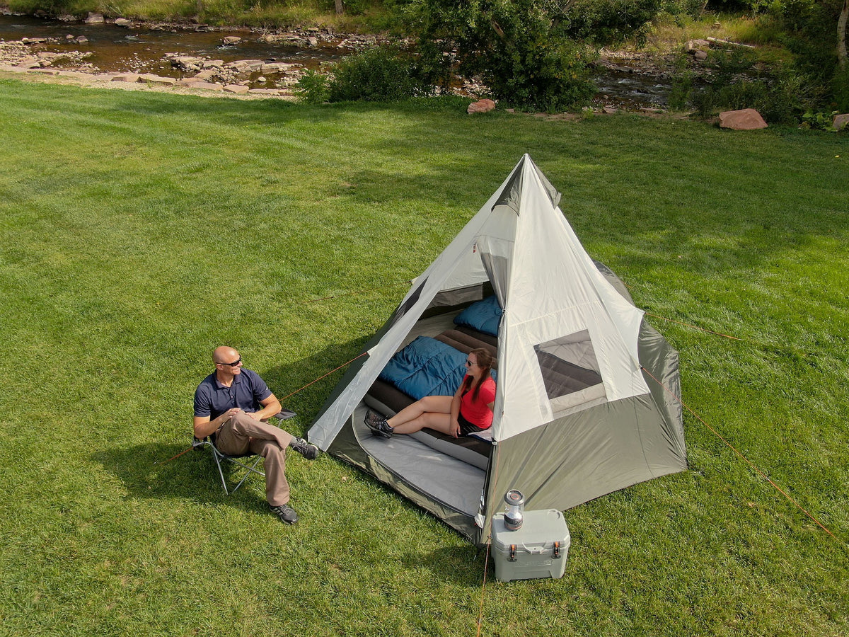 7-Person 1-Room Teepee Tent with Vented Rear Window, Green M4853